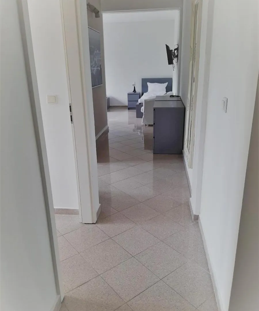 Mehrbett-Apartment 4 Citynah, Einfache Ausstattung Hamburg